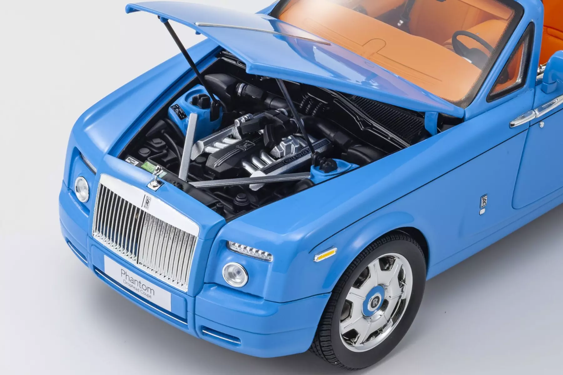 KYOSHO ORIGINAL 1/18scale Rolls Royce Phantom Drophead Coupe (Light Blue) - Image 9