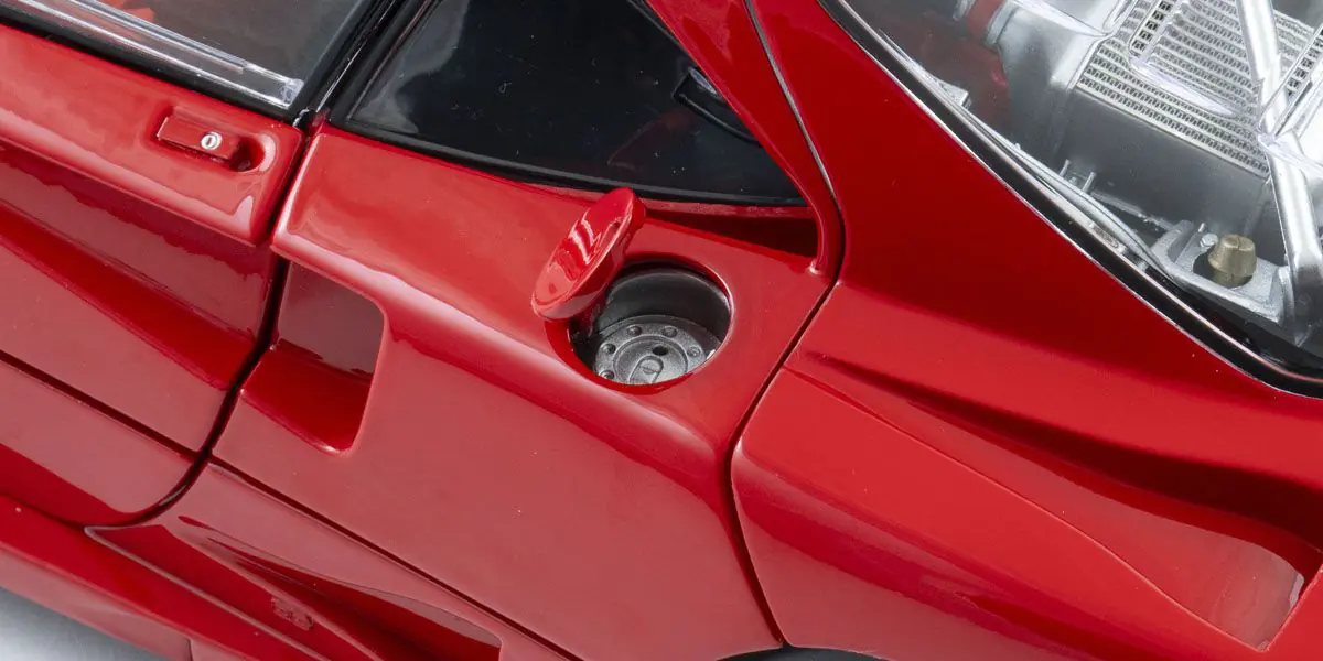 KYOSHO 1/12 FERRARI F40 COMPETIZIONE (RED) - Image 7