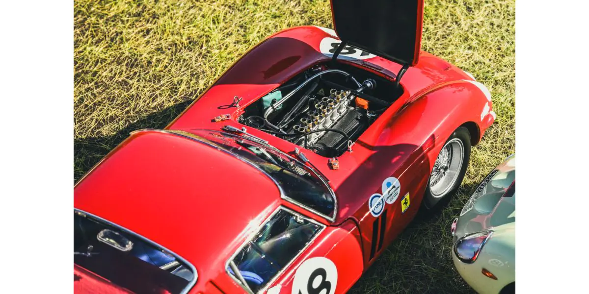 KYOSHO ORIGINAL 1/18scale FERRARI 250GT0 1963 DAYTONA 3H (RED) - Image 8